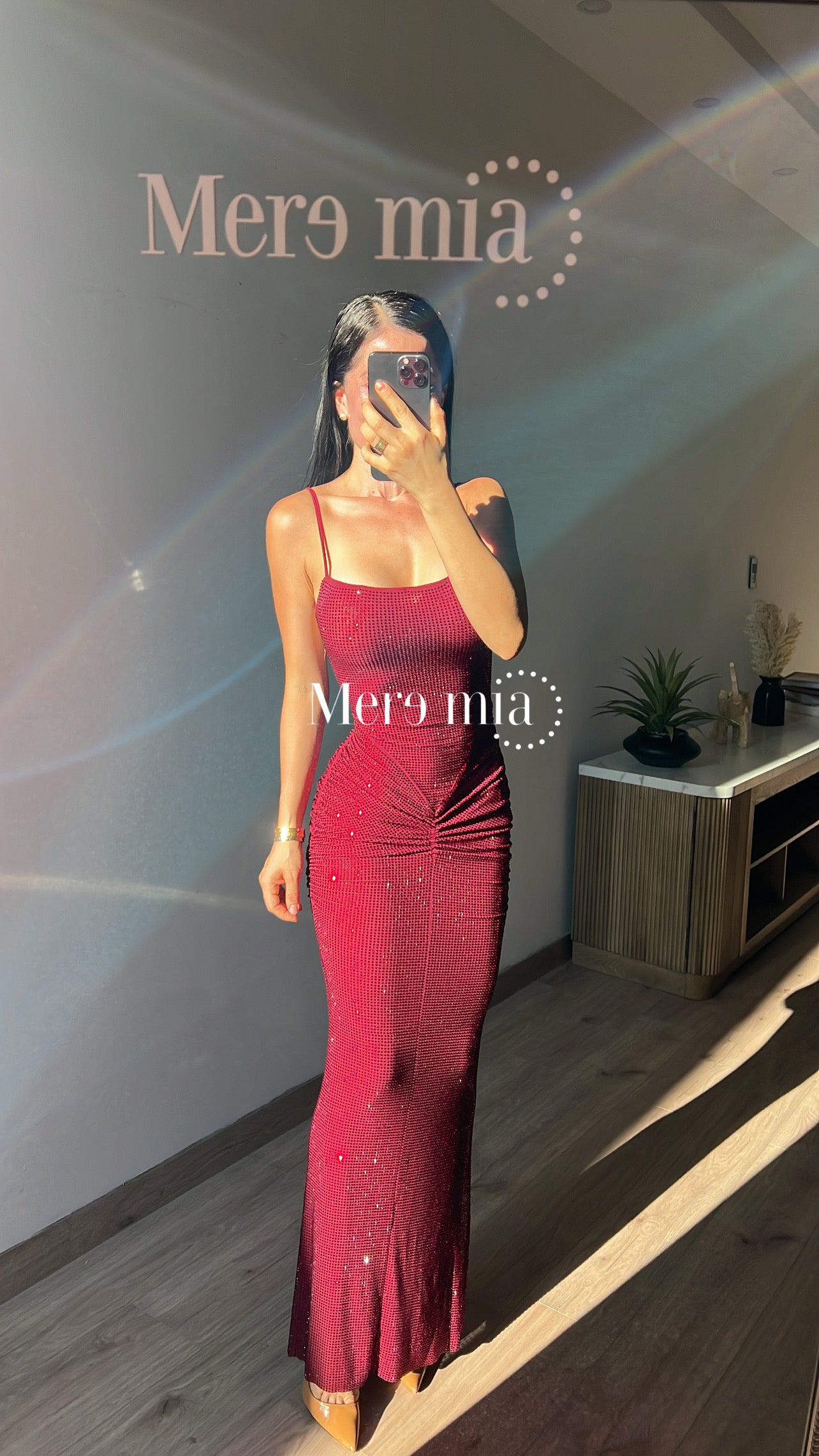 Vestido tinto puntos nudo