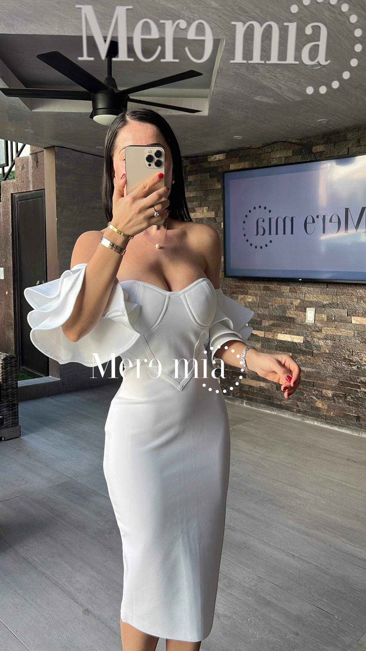 Vestido blanco mangas olanes
