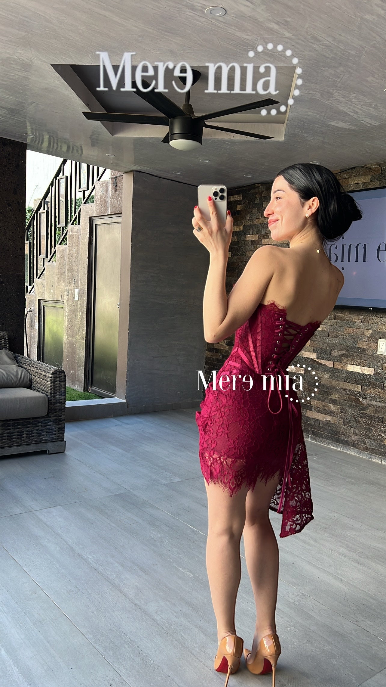 Vestido tinto encaje