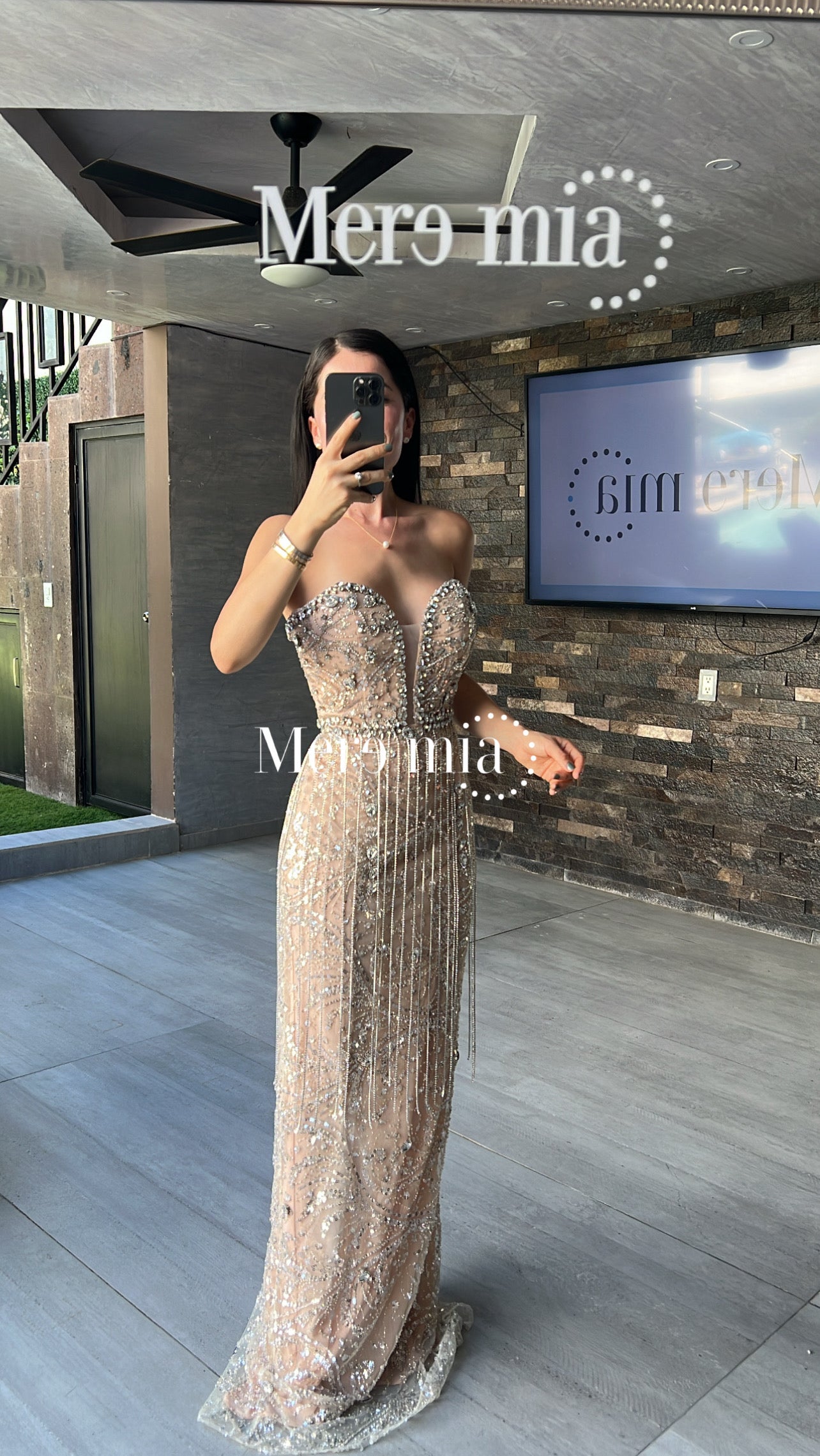 Vestido plata nude barbas