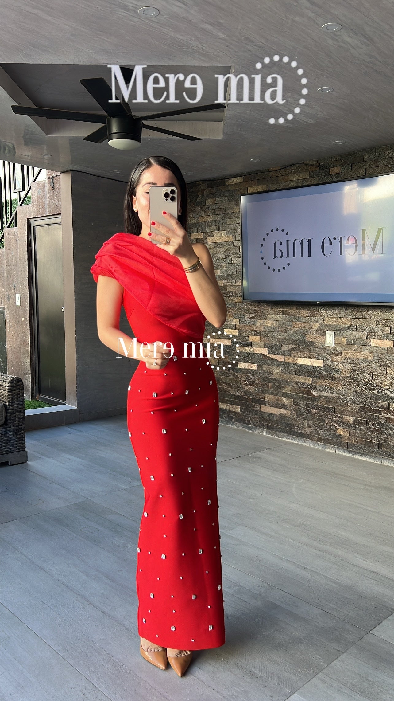 Vestido rojo tul hombro