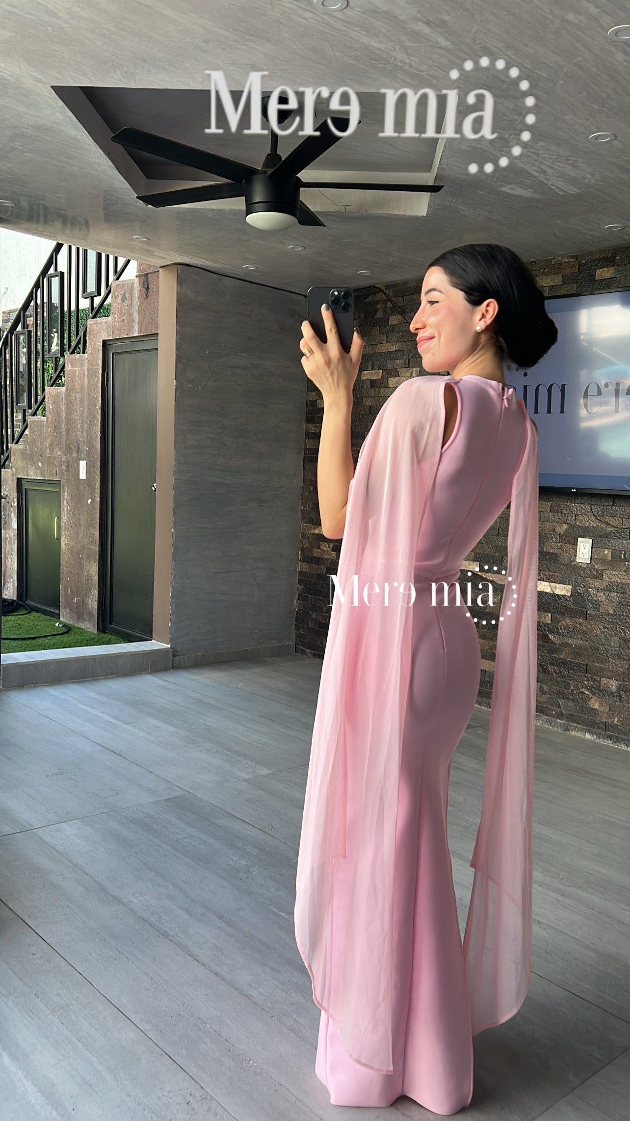 Vestido mangas malla