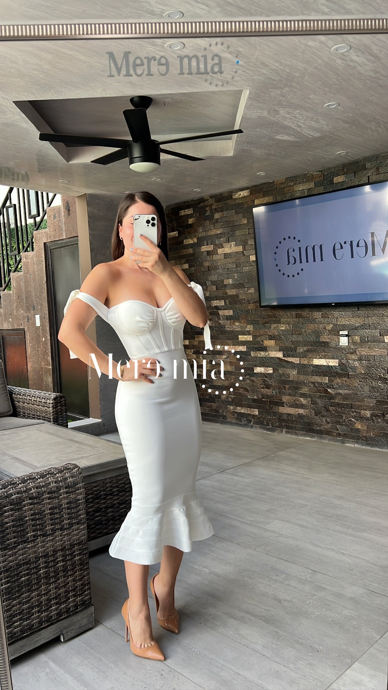 Vestido blanco olan abajo copas