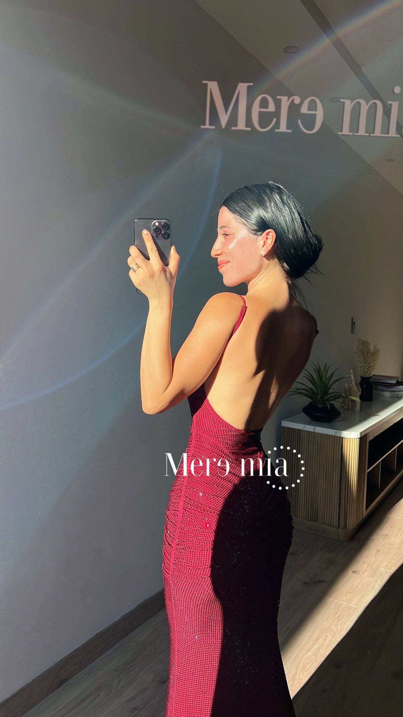 Vestido tinto puntos nudo