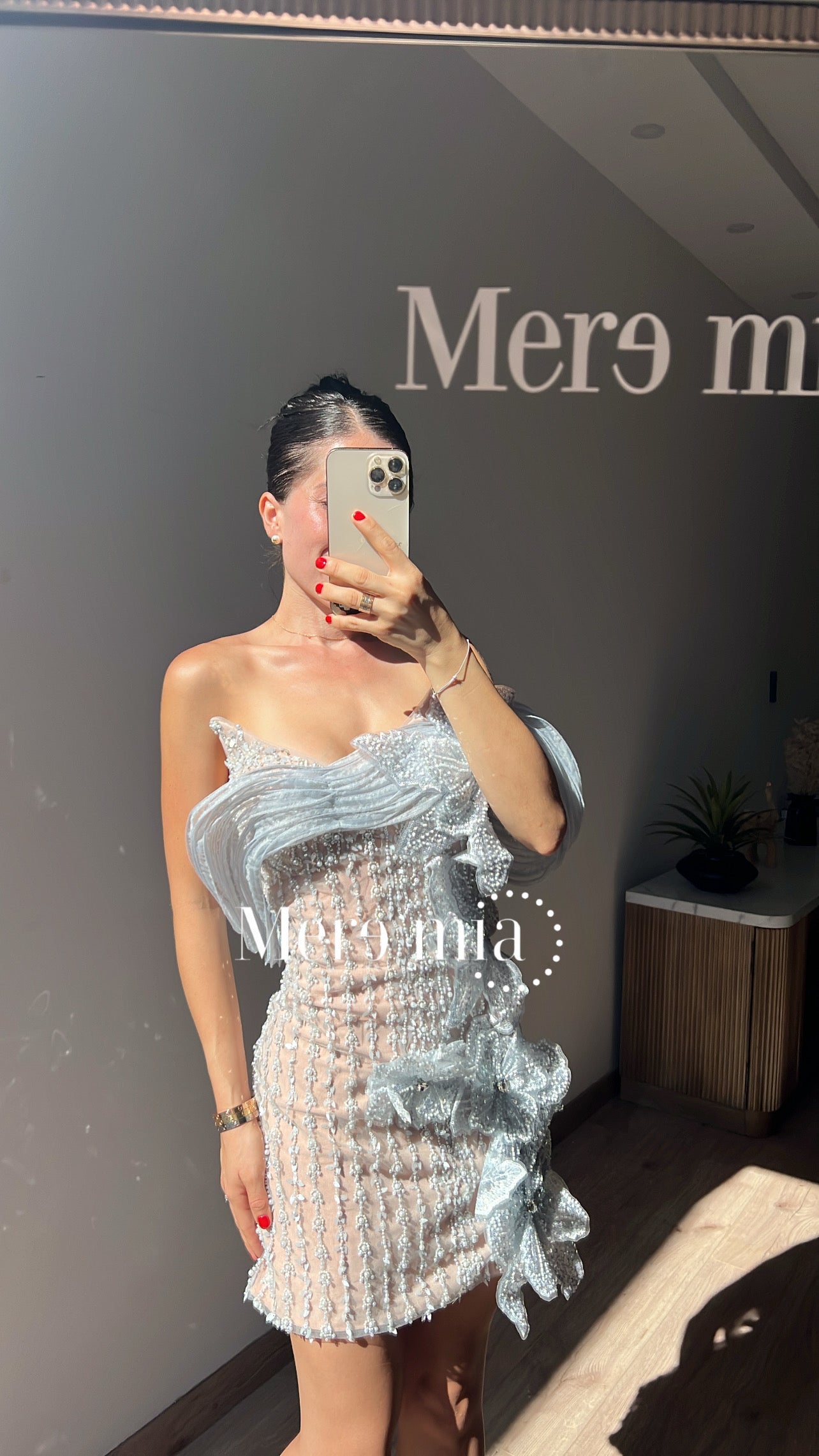 Vestido flor tul gris