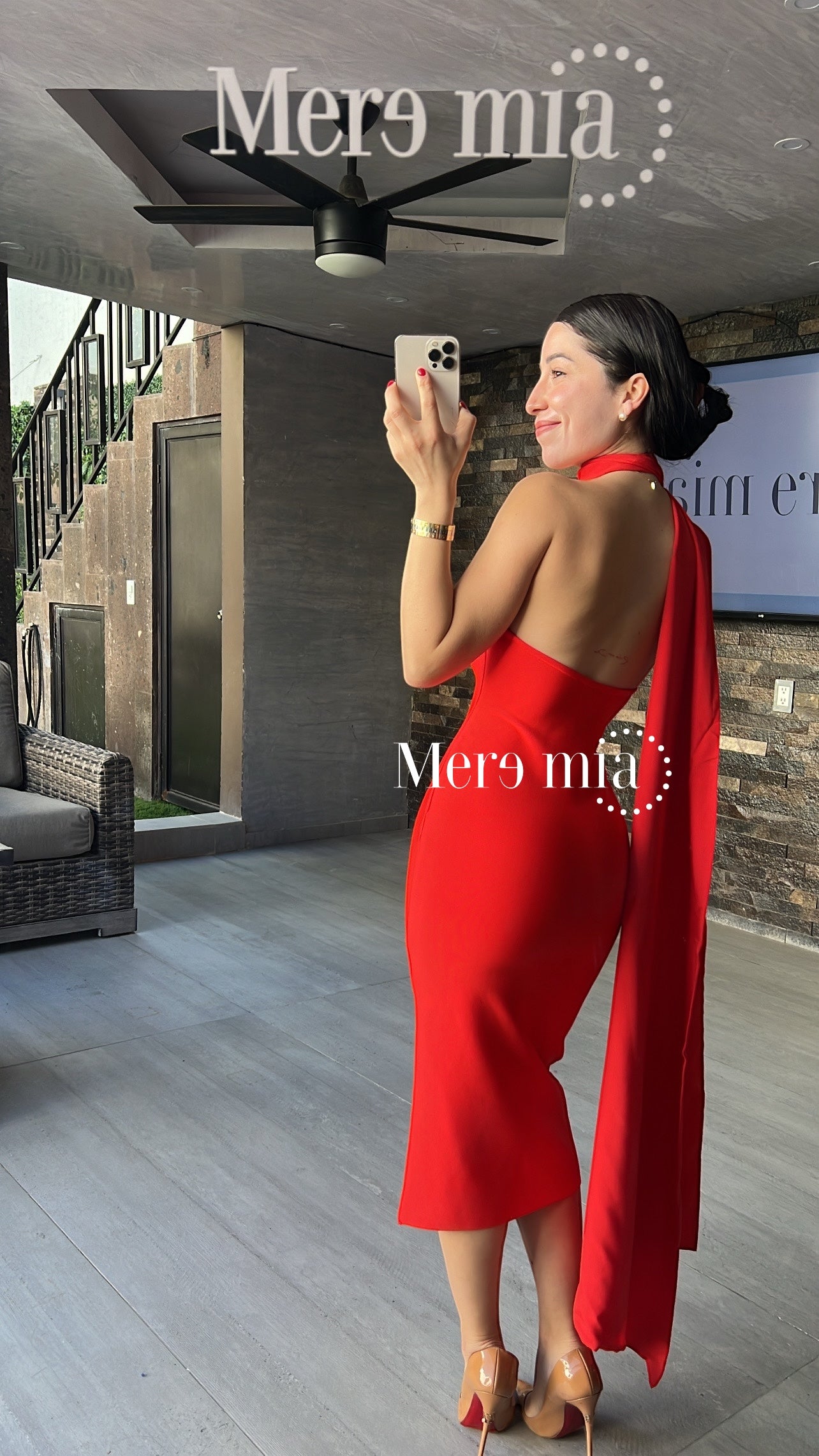 Vestido rojo cuello lis