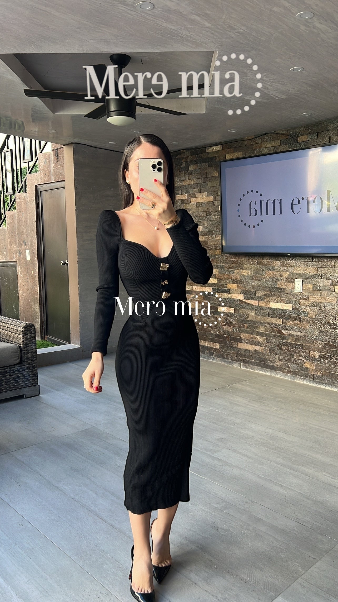 Vestido negro botones dor