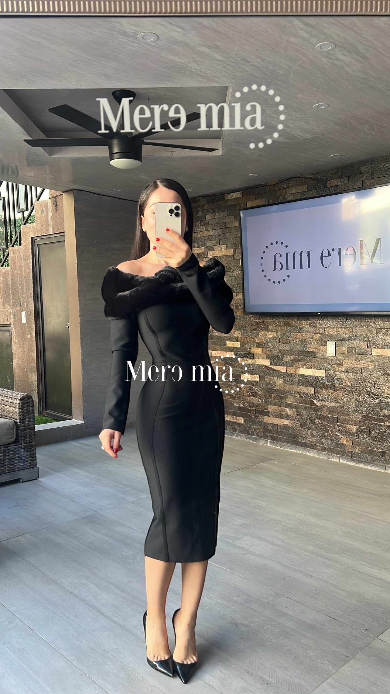 Vestido negro hombros peluche