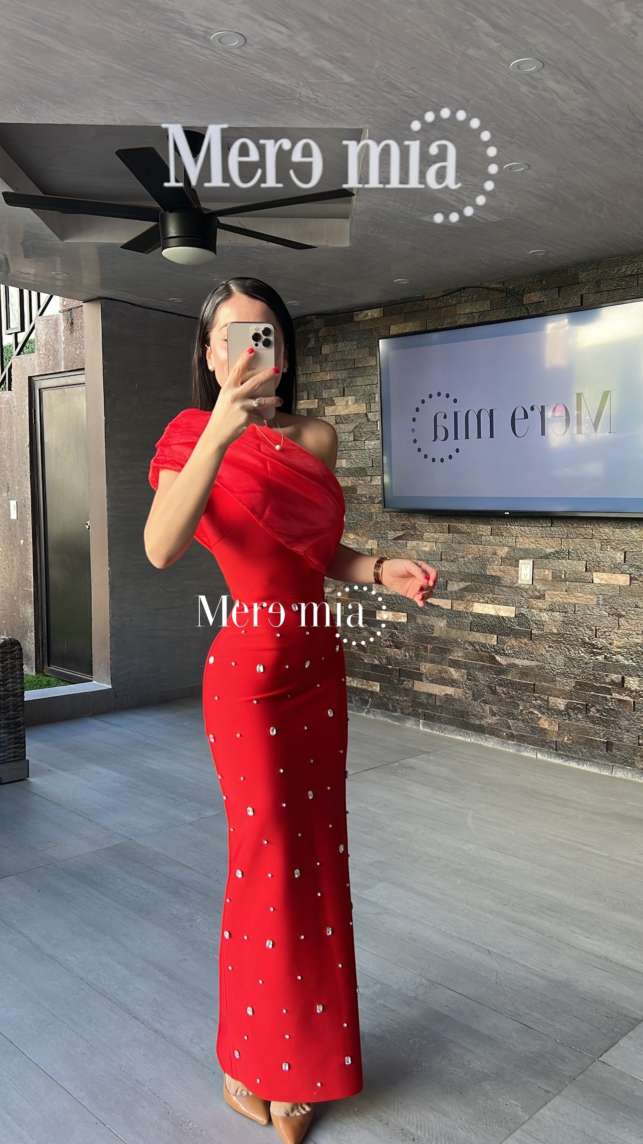 Vestido rojo tul hombro