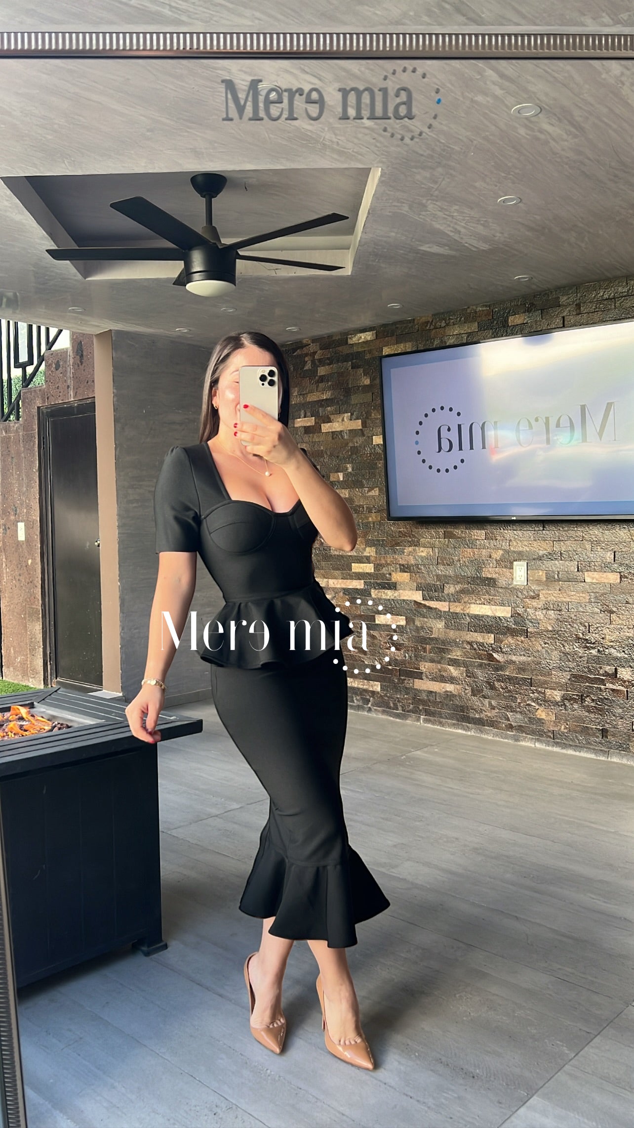 Vestido negro olan