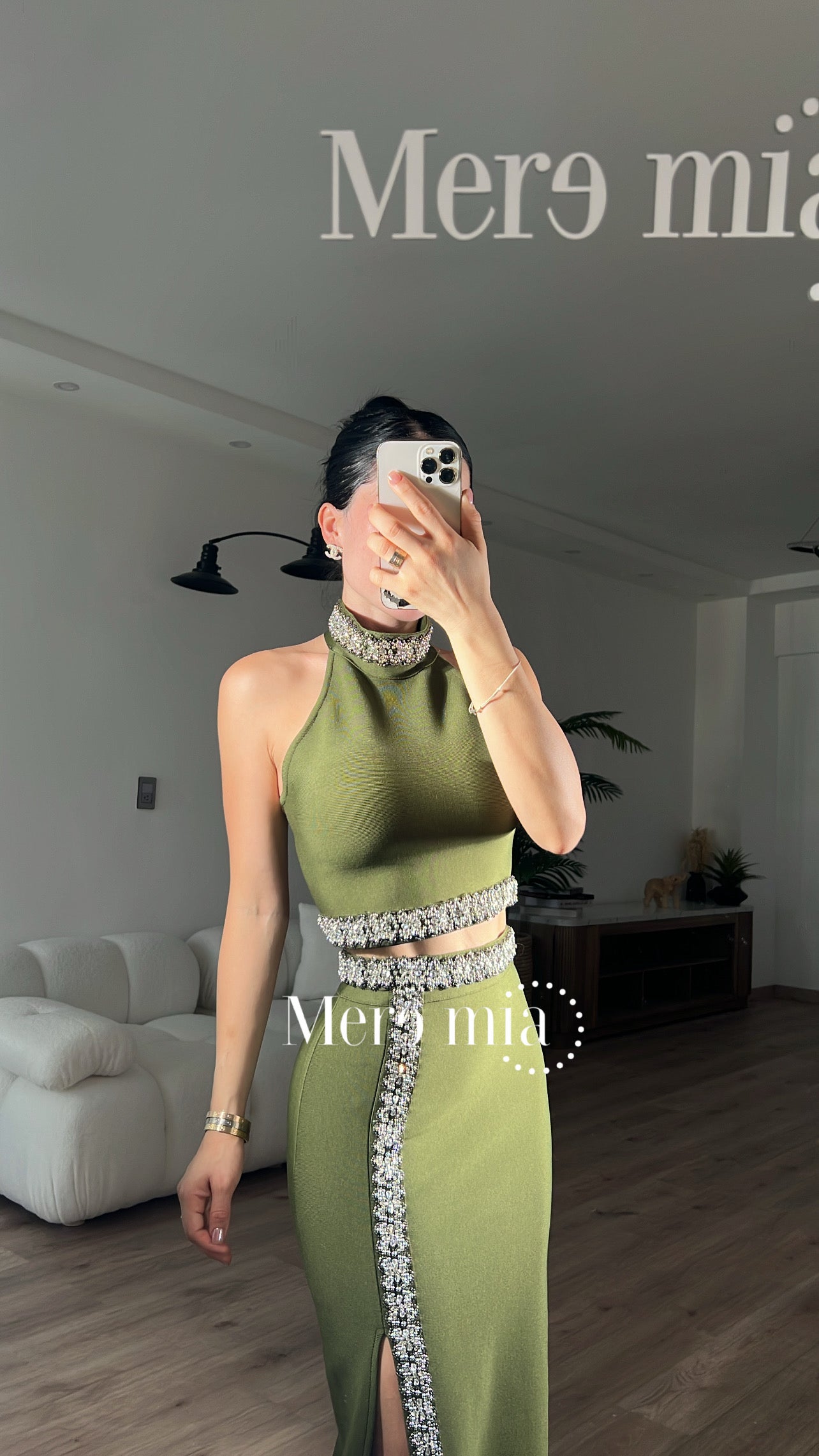 Conjunto verde cuello