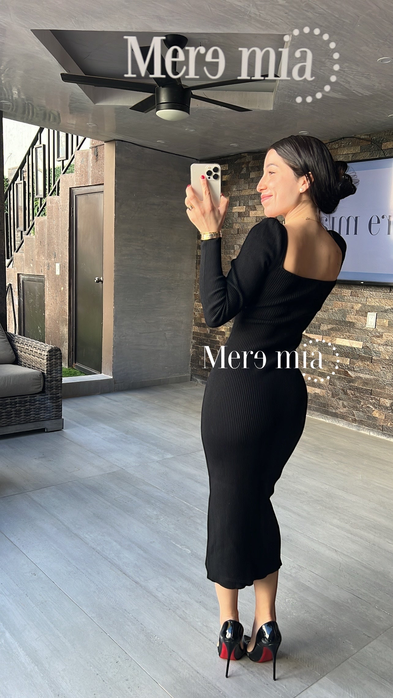 Vestido negro botones dor