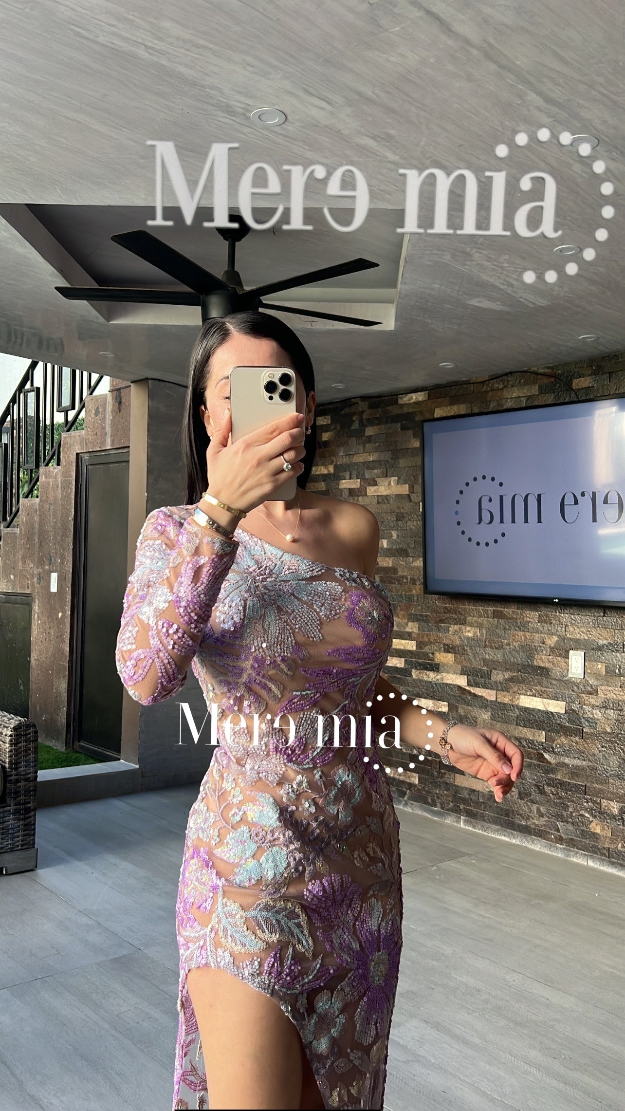 Vestido lila flores bordado hombro