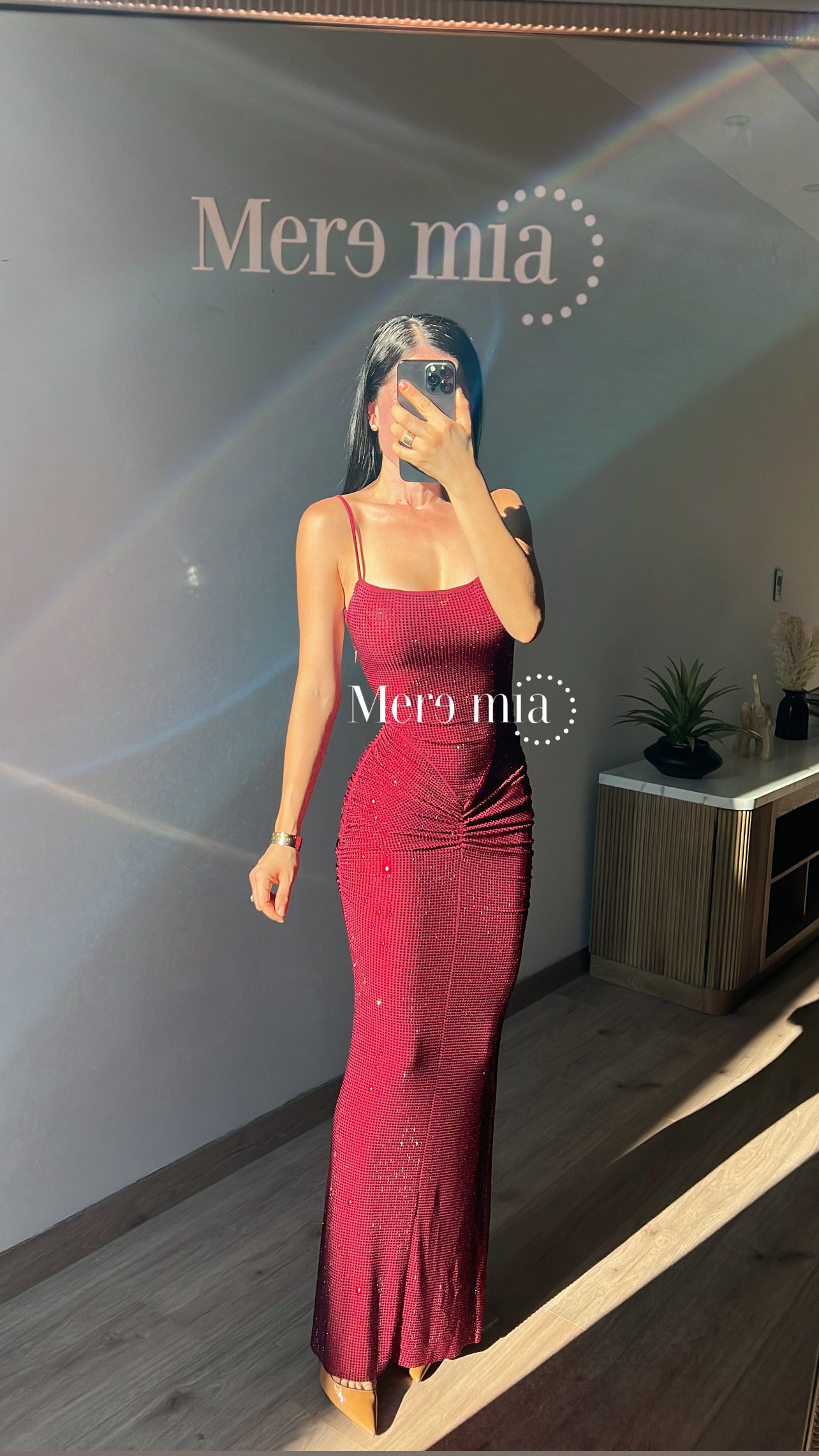 Vestido tinto puntos nudo