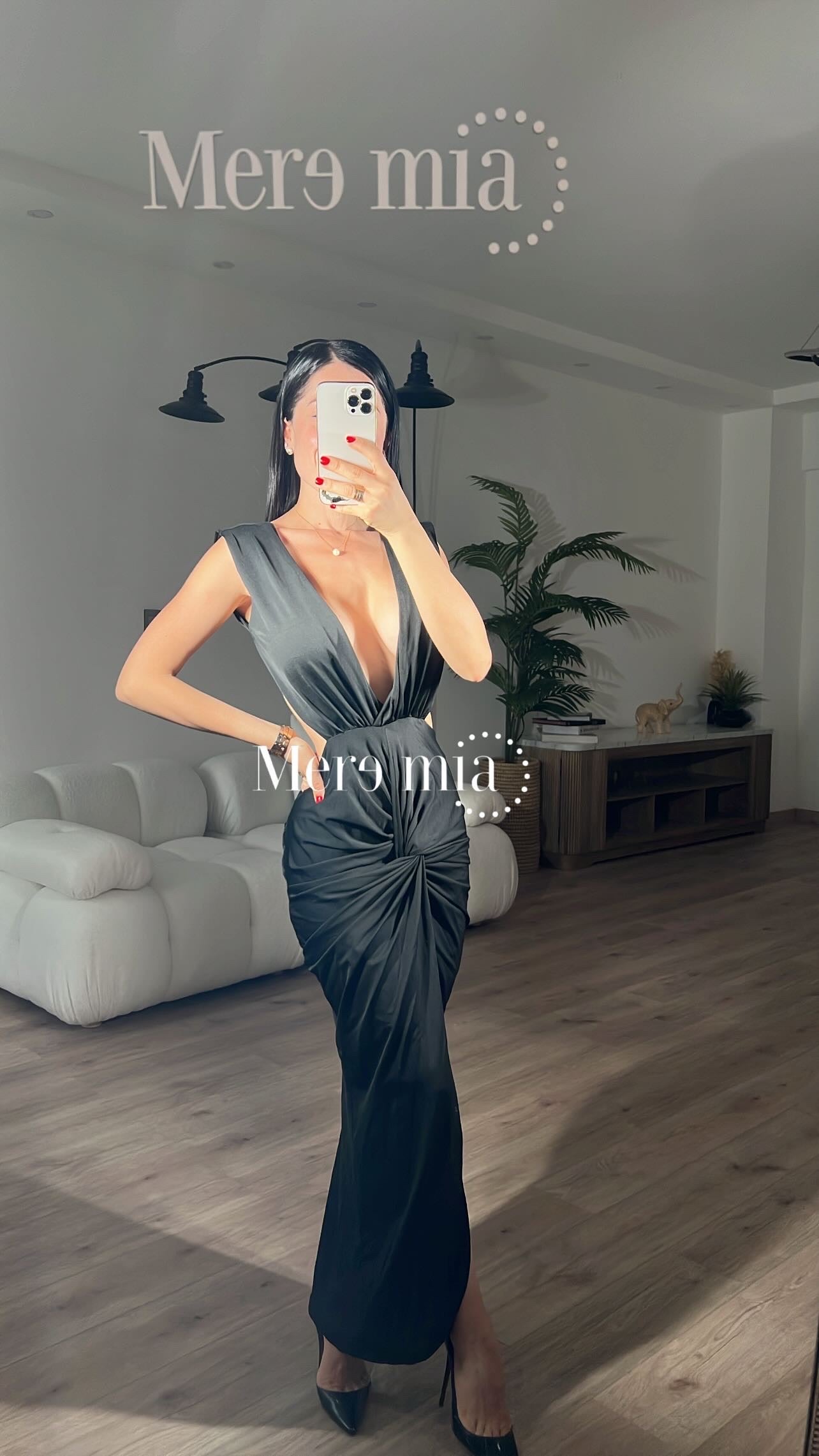 Vestido negro escote en V y stretch