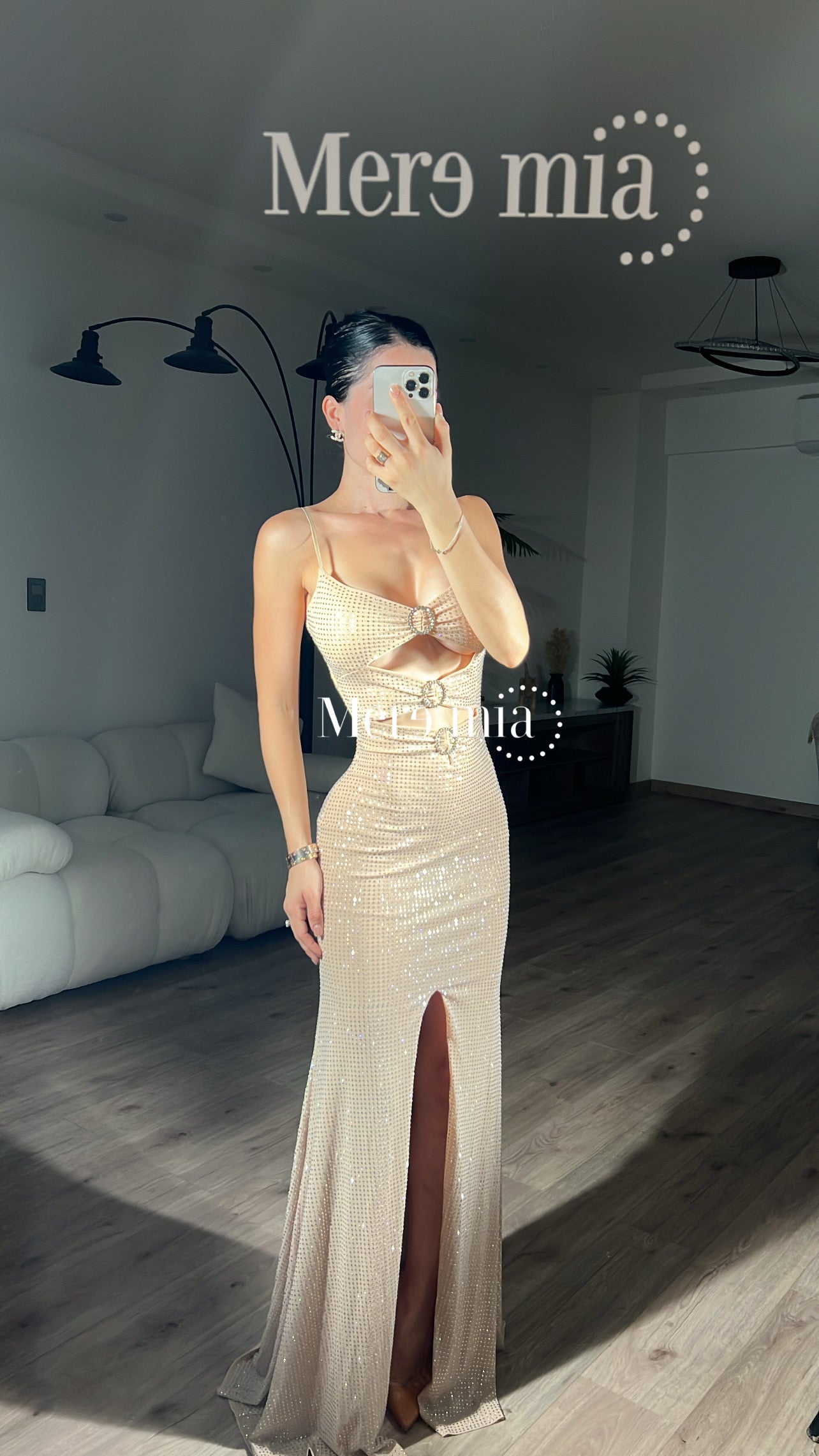 Vestido nude puntos