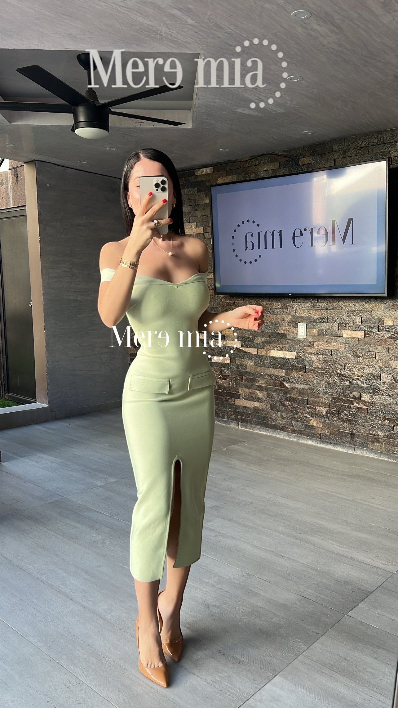 Vestido verde hombro li