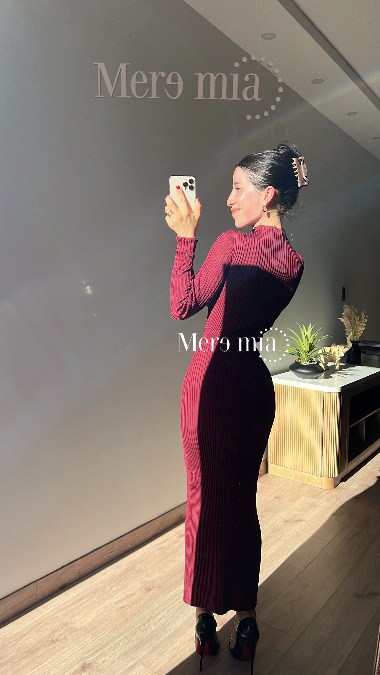 Vestido tinto abert botones