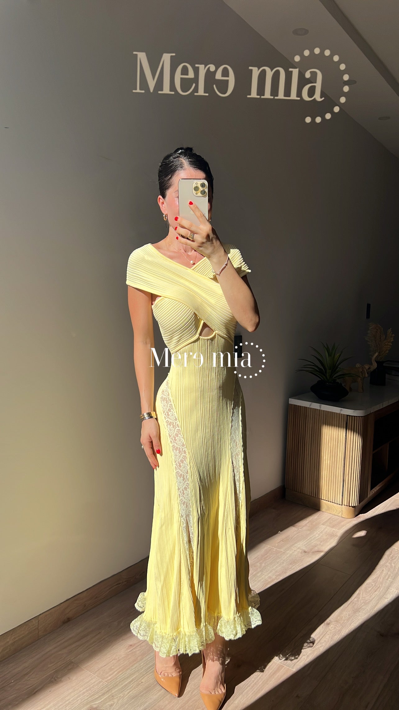 Vestido amarillo olanes