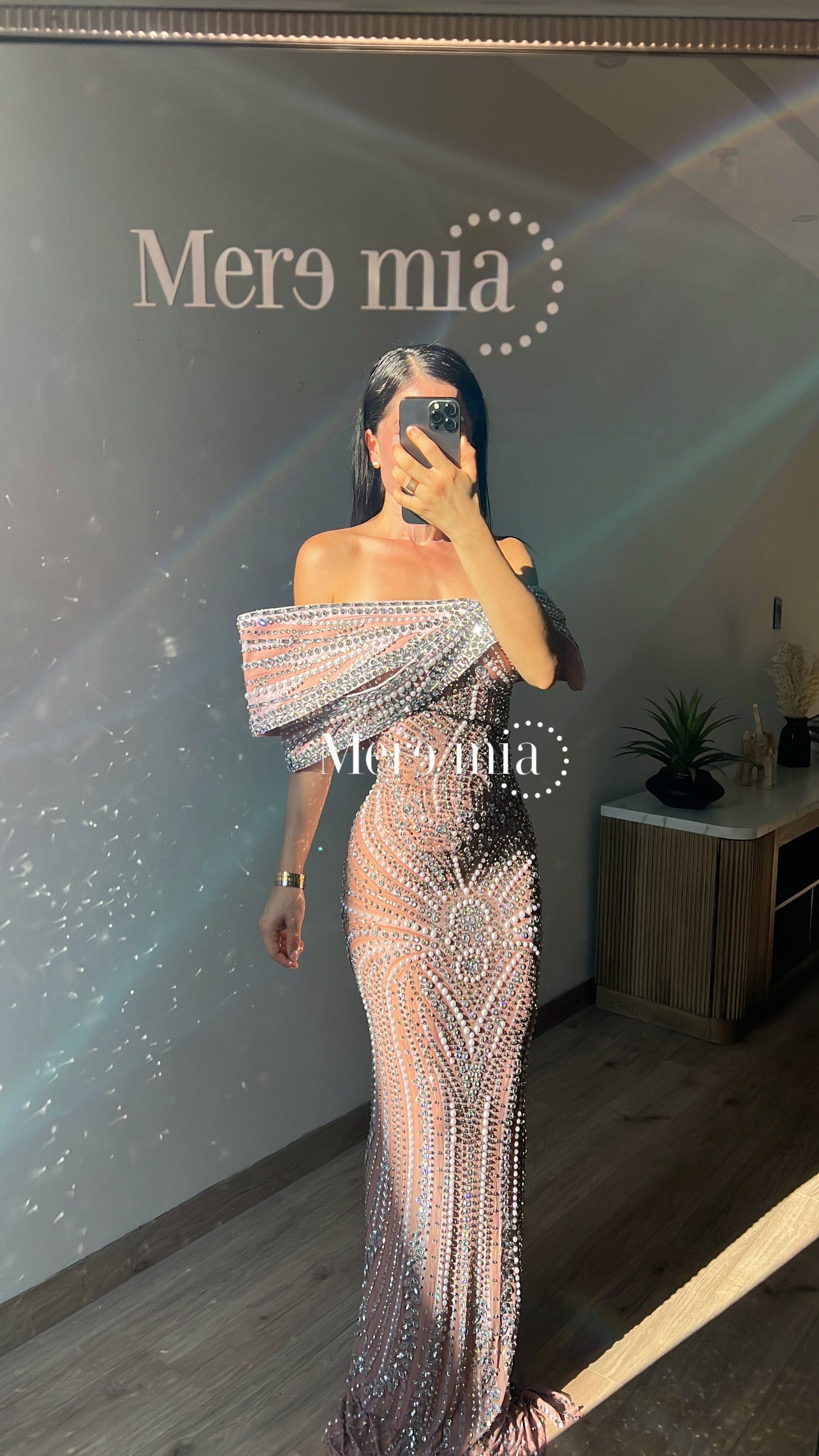 Vestido hombros transparente