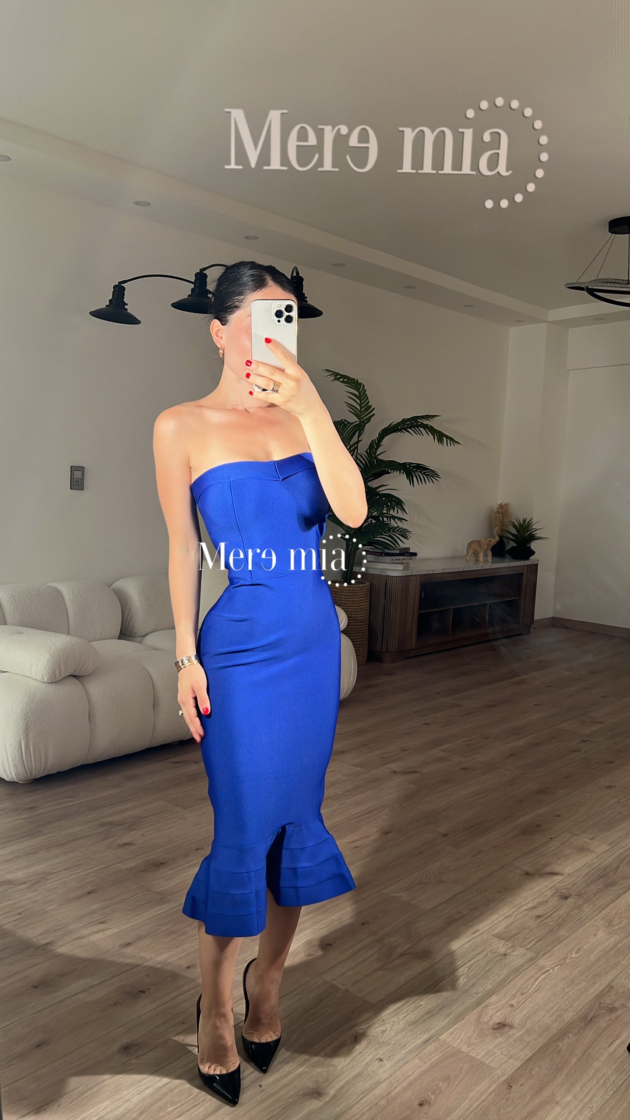 Vestido strapples Olán abajo azul rey
