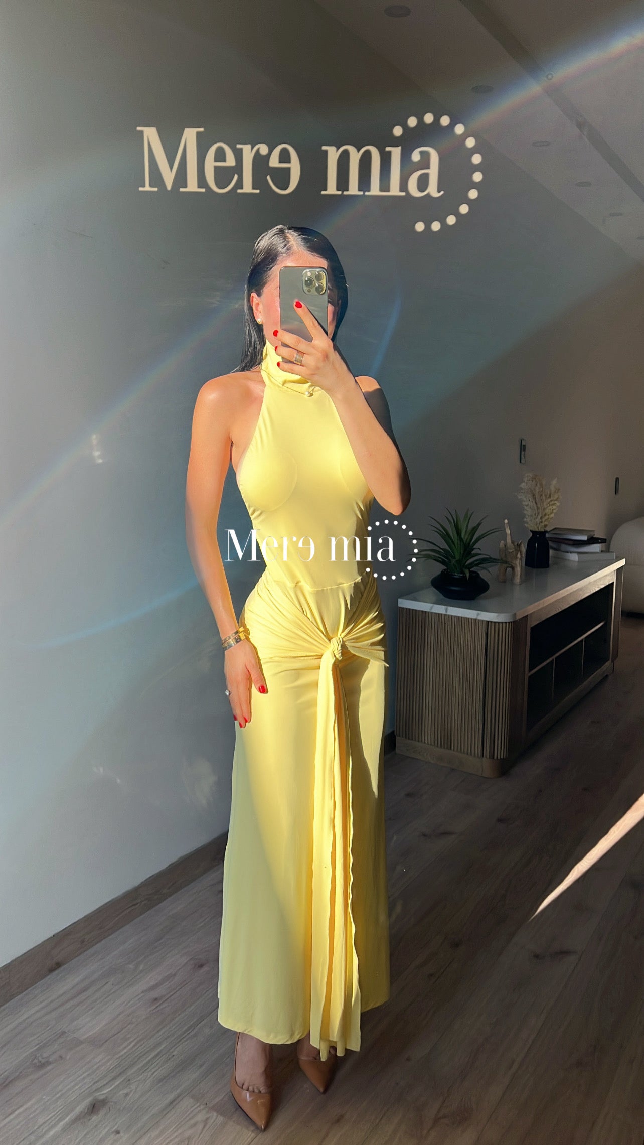 Vestido amarillo nudo espalda