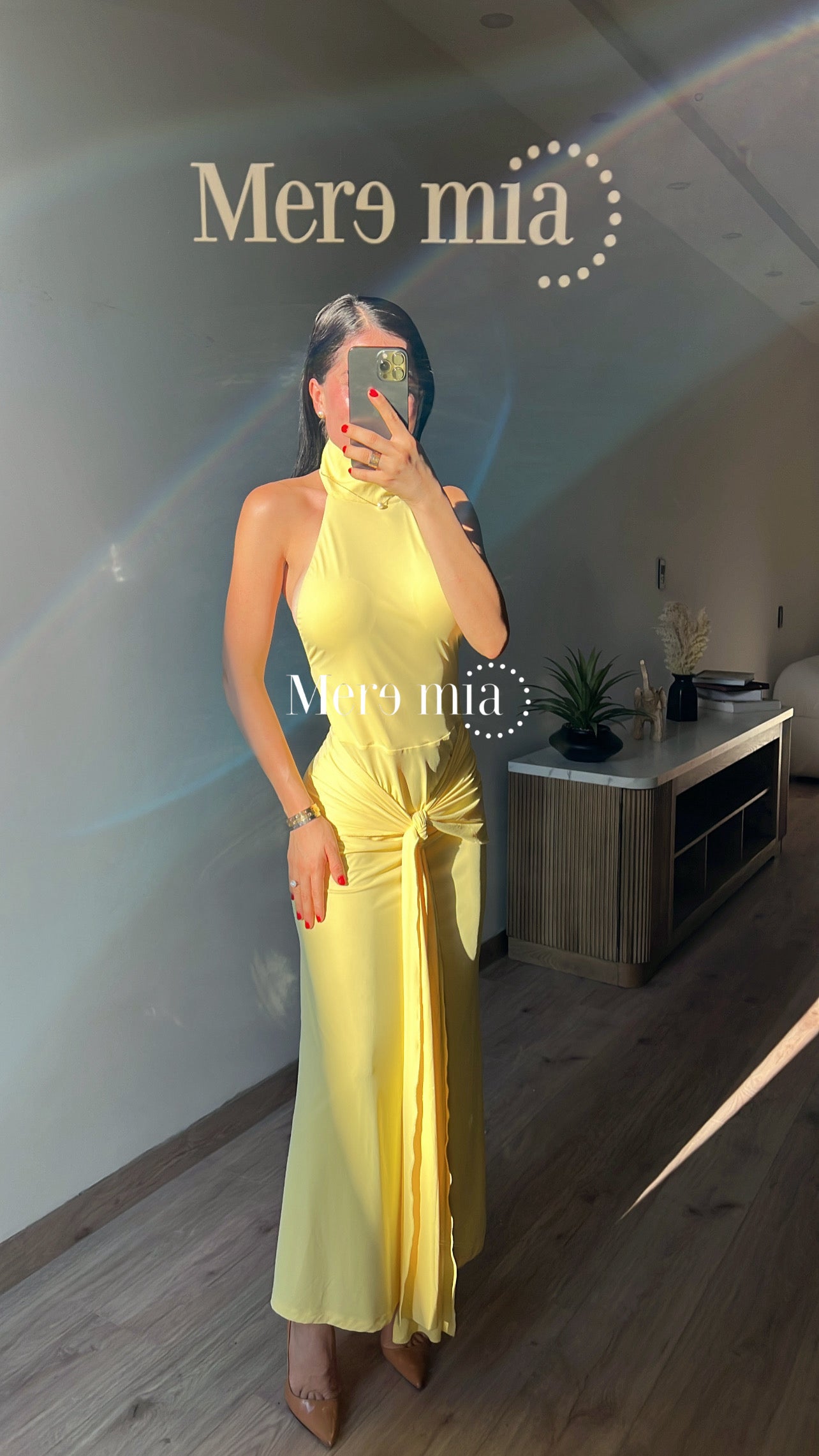 Vestido amarillo nudo espalda
