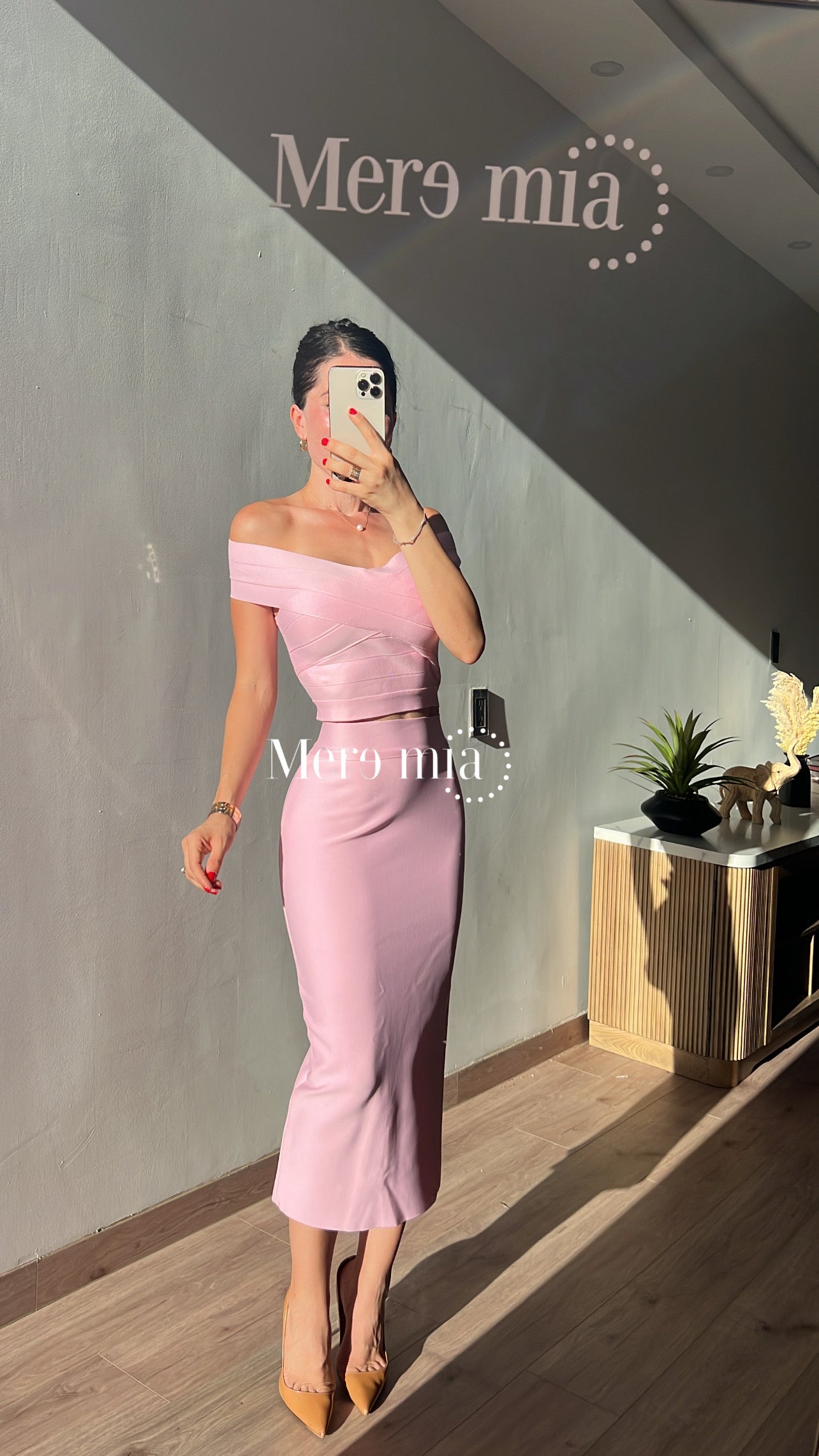 Falda rosa midi