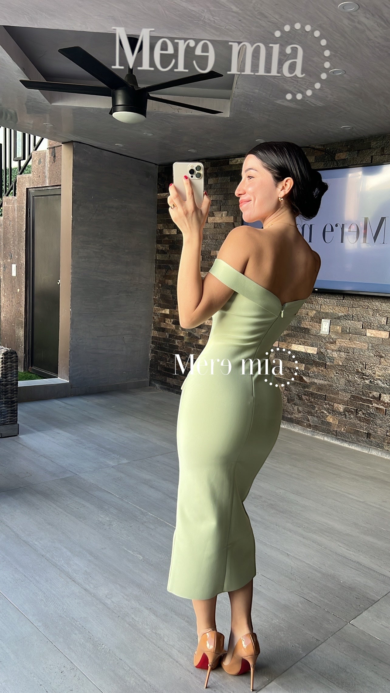 Vestido verde hombro li