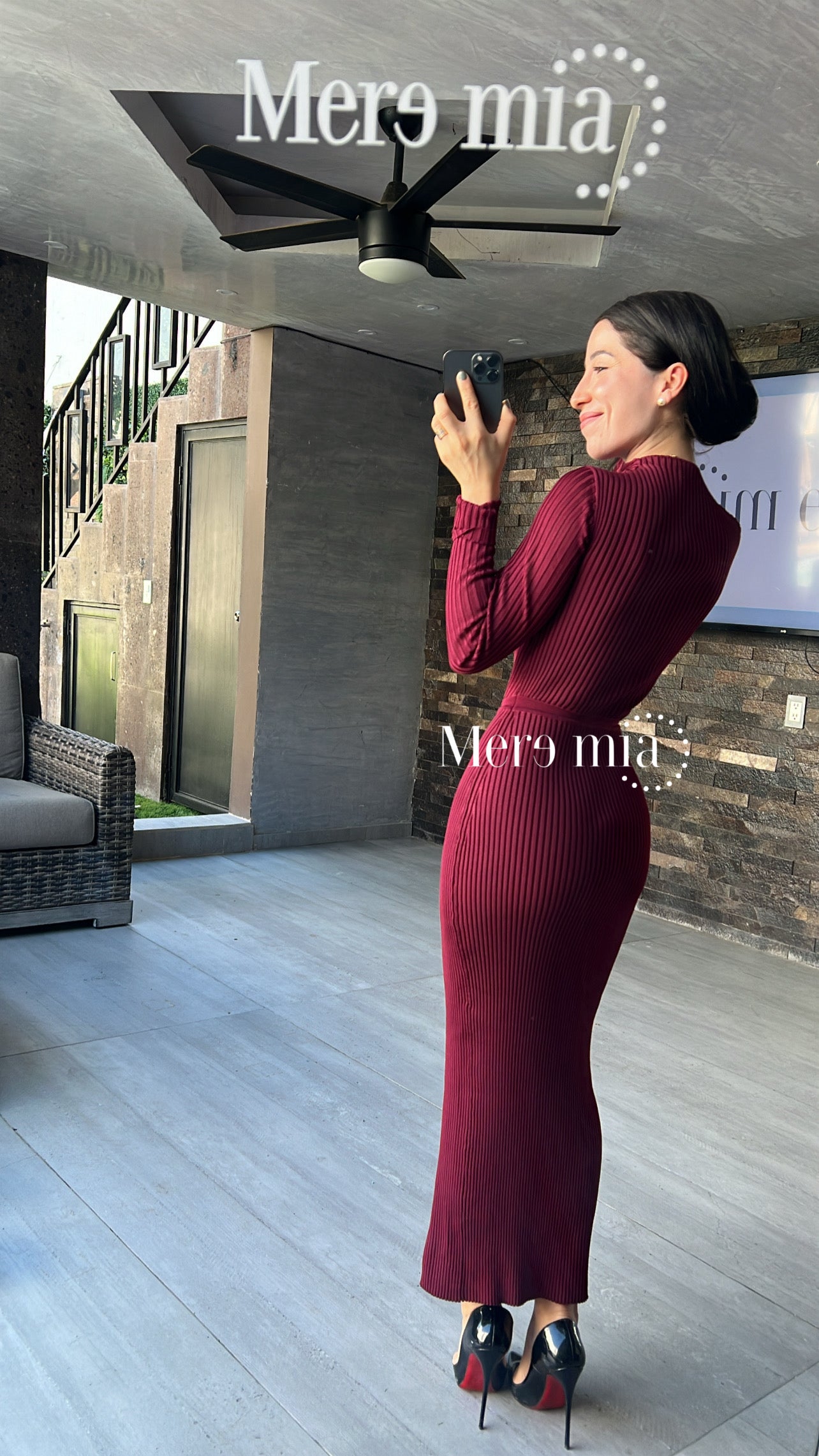 Vestido tinto abert botones