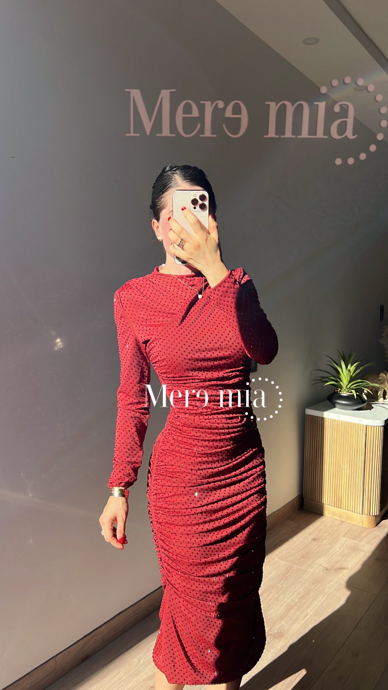 Vestido tinto puntos