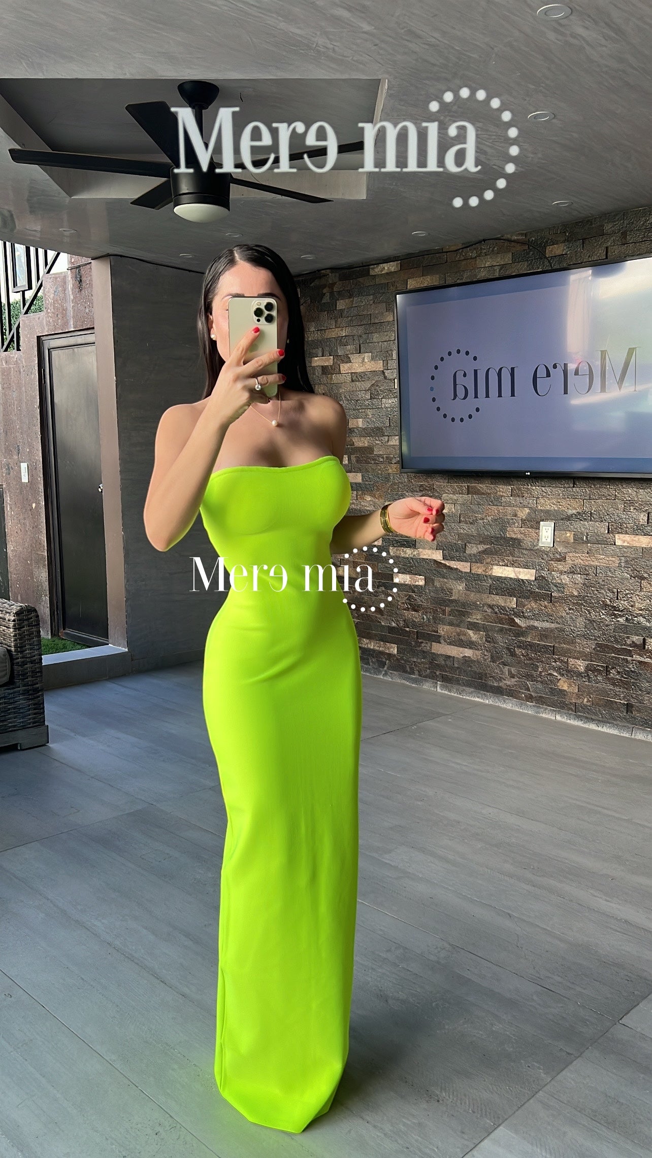 Vestido fosfo strapples liso