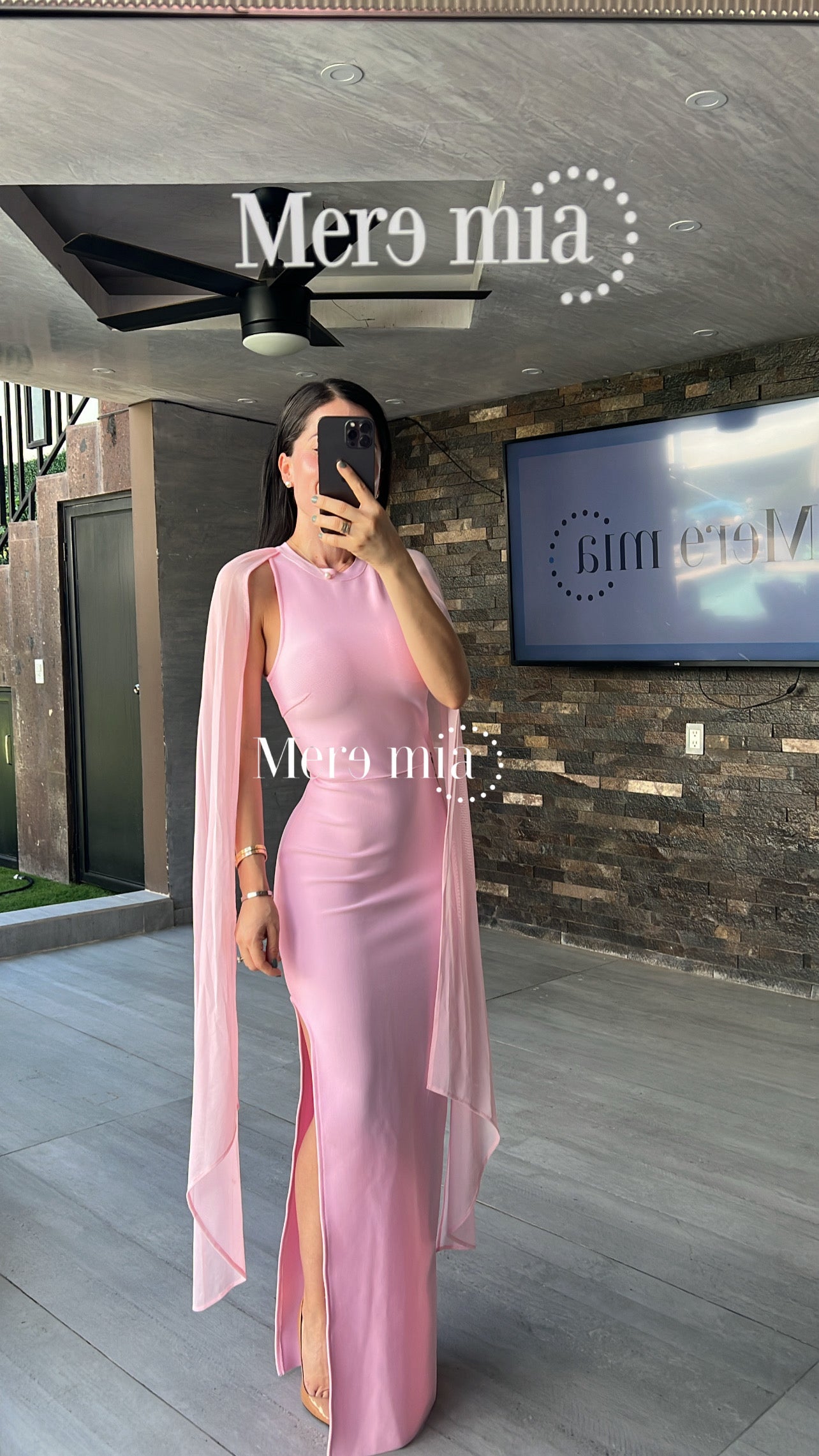 Vestido mangas malla