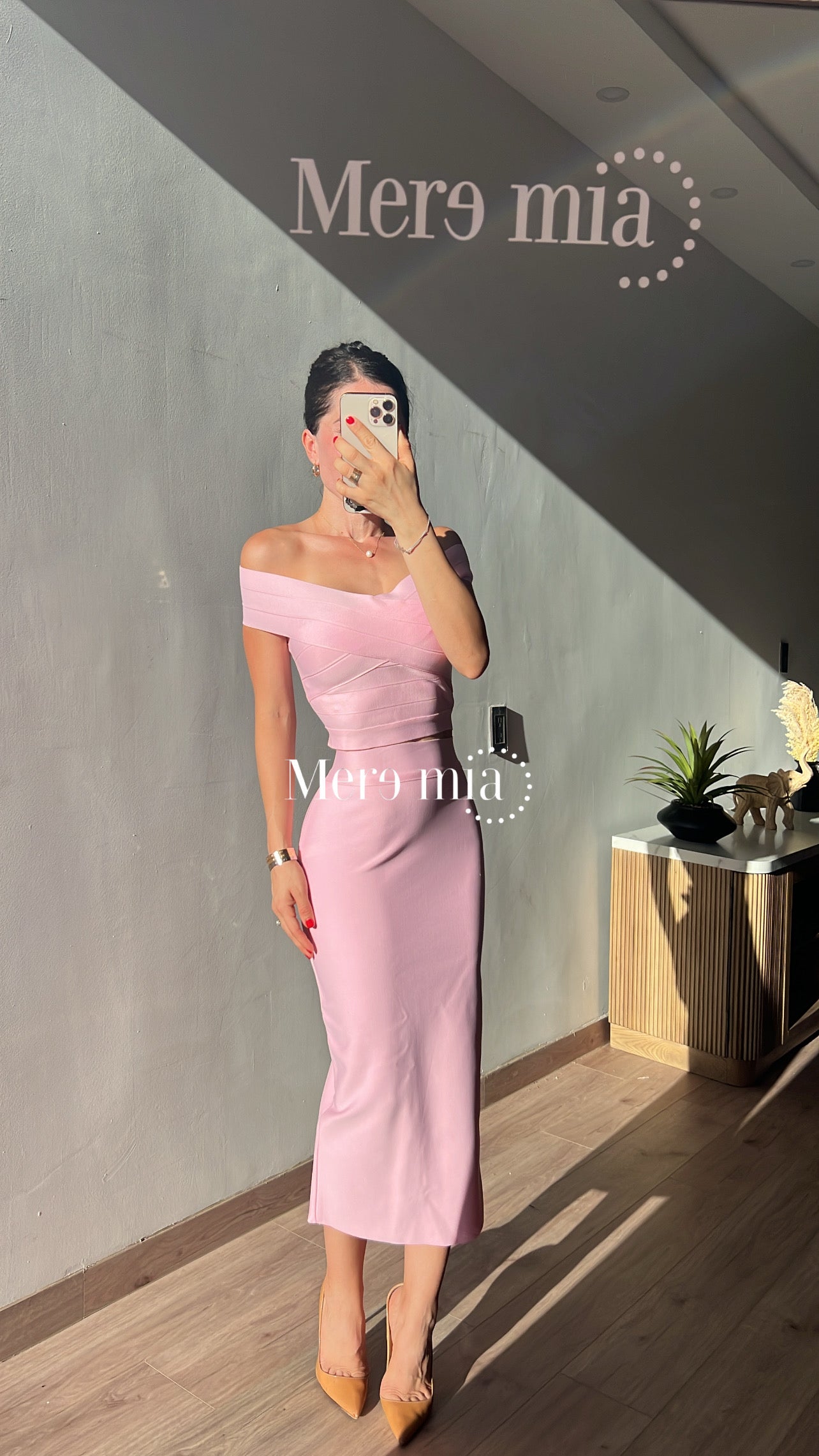 Falda rosa midi