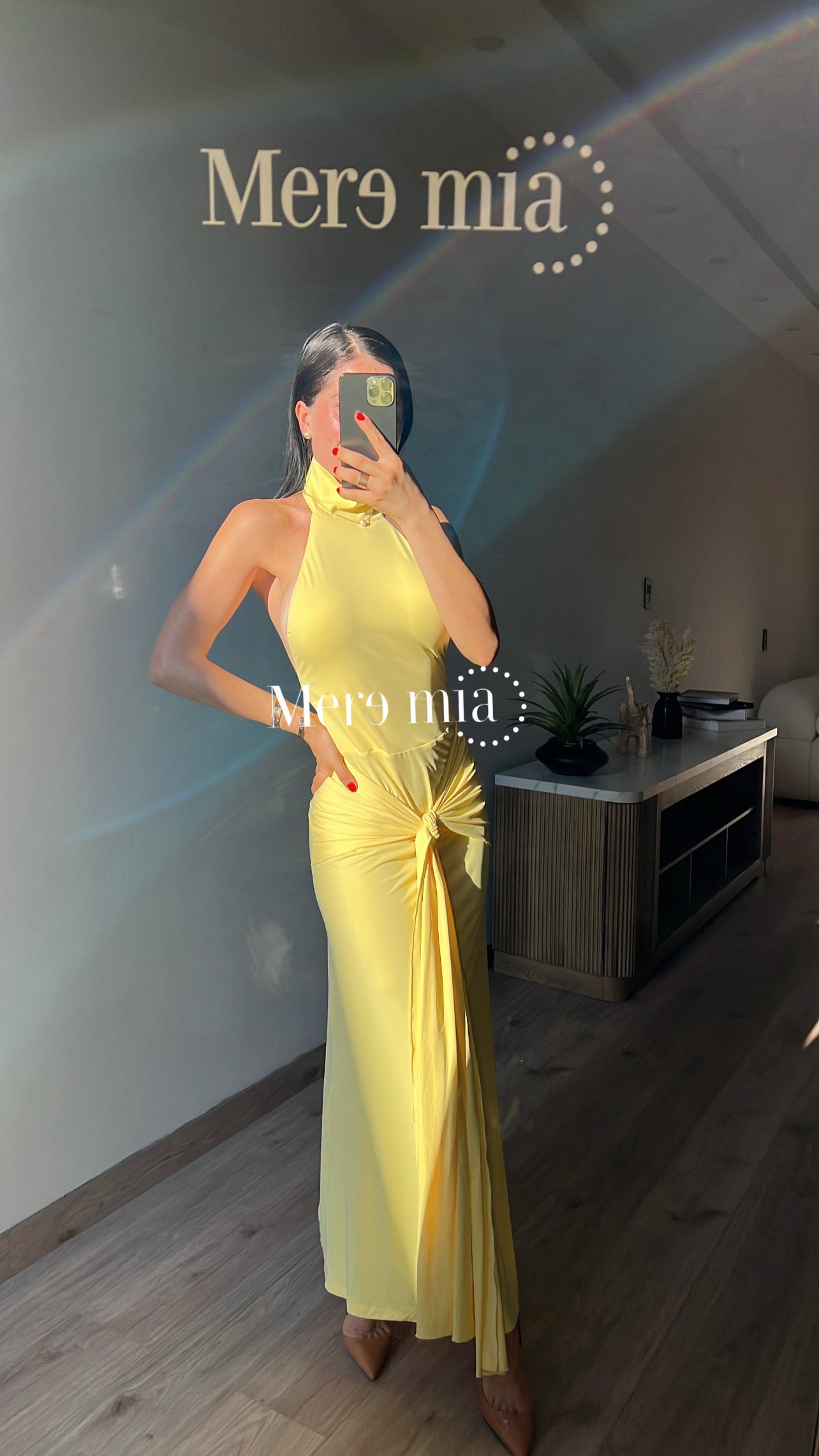 Vestido amarillo nudo espalda