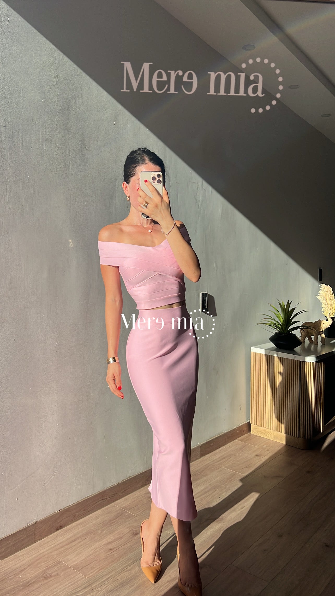 Falda rosa midi