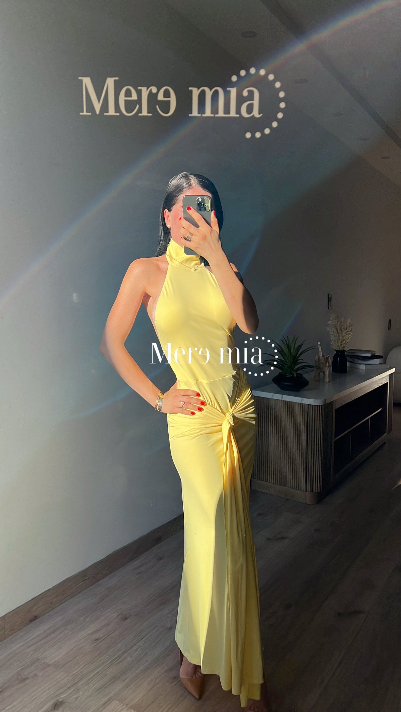Vestido amarillo nudo espalda