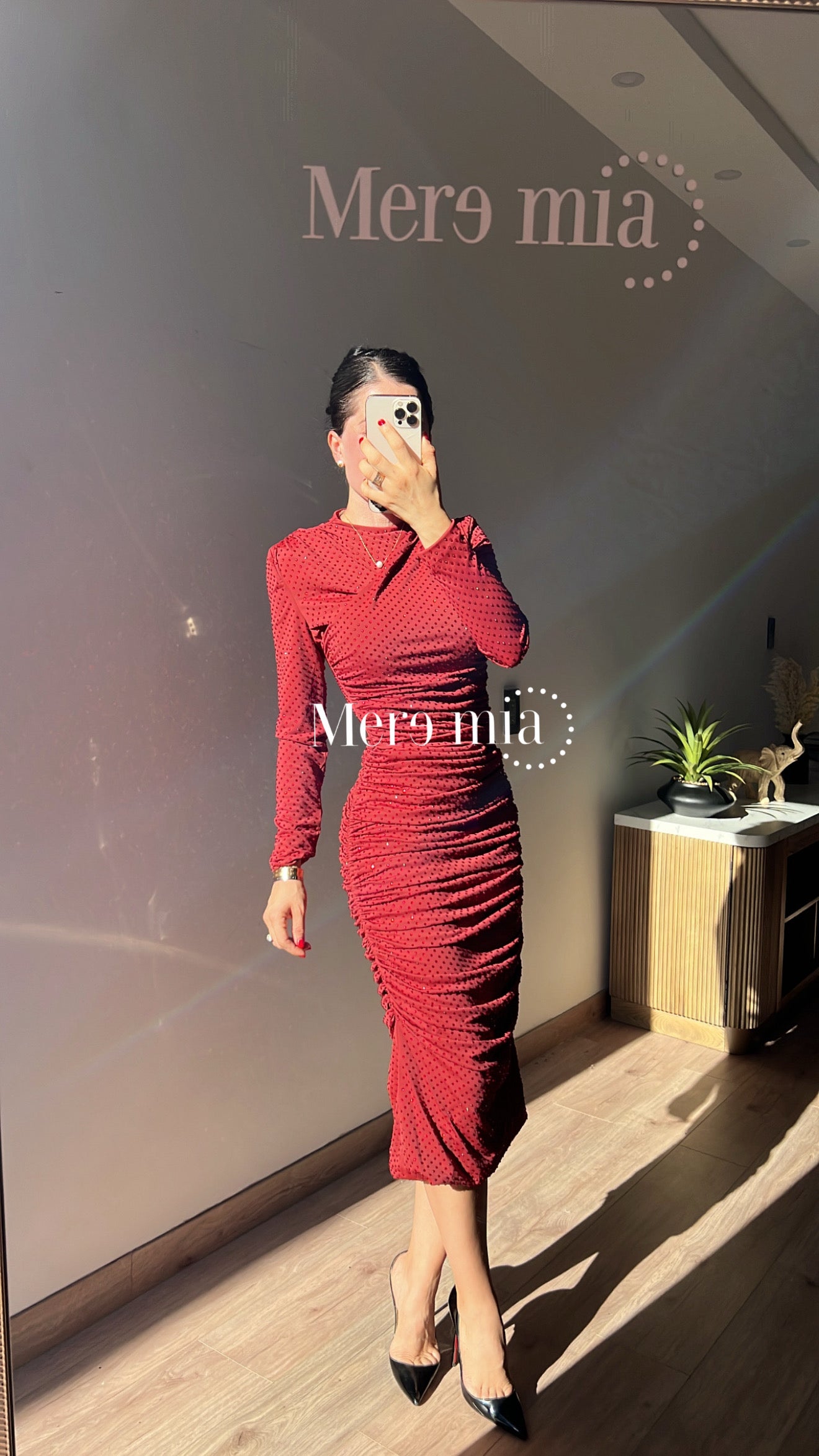 Vestido tinto puntos