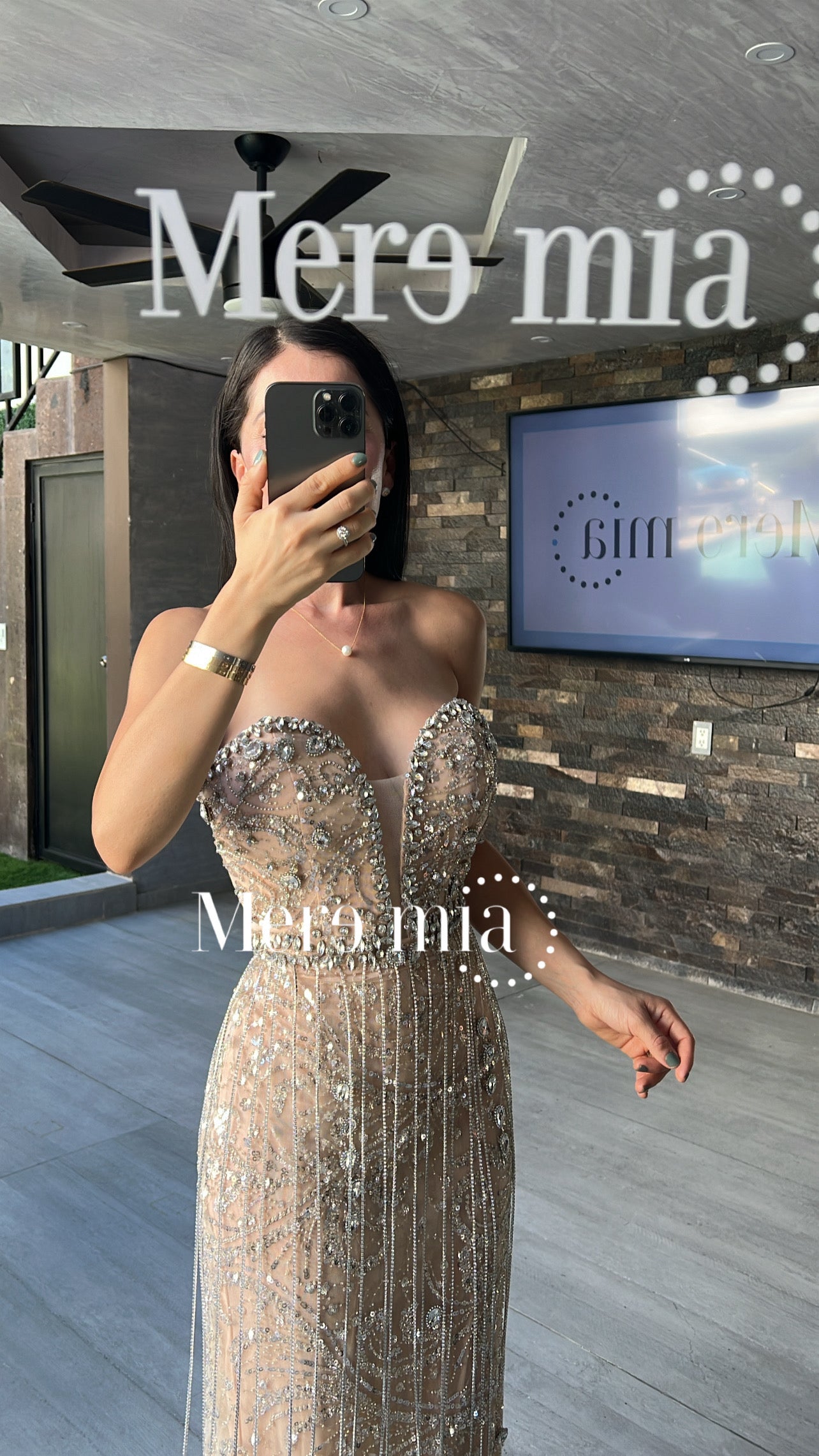 Vestido plata nude barbas
