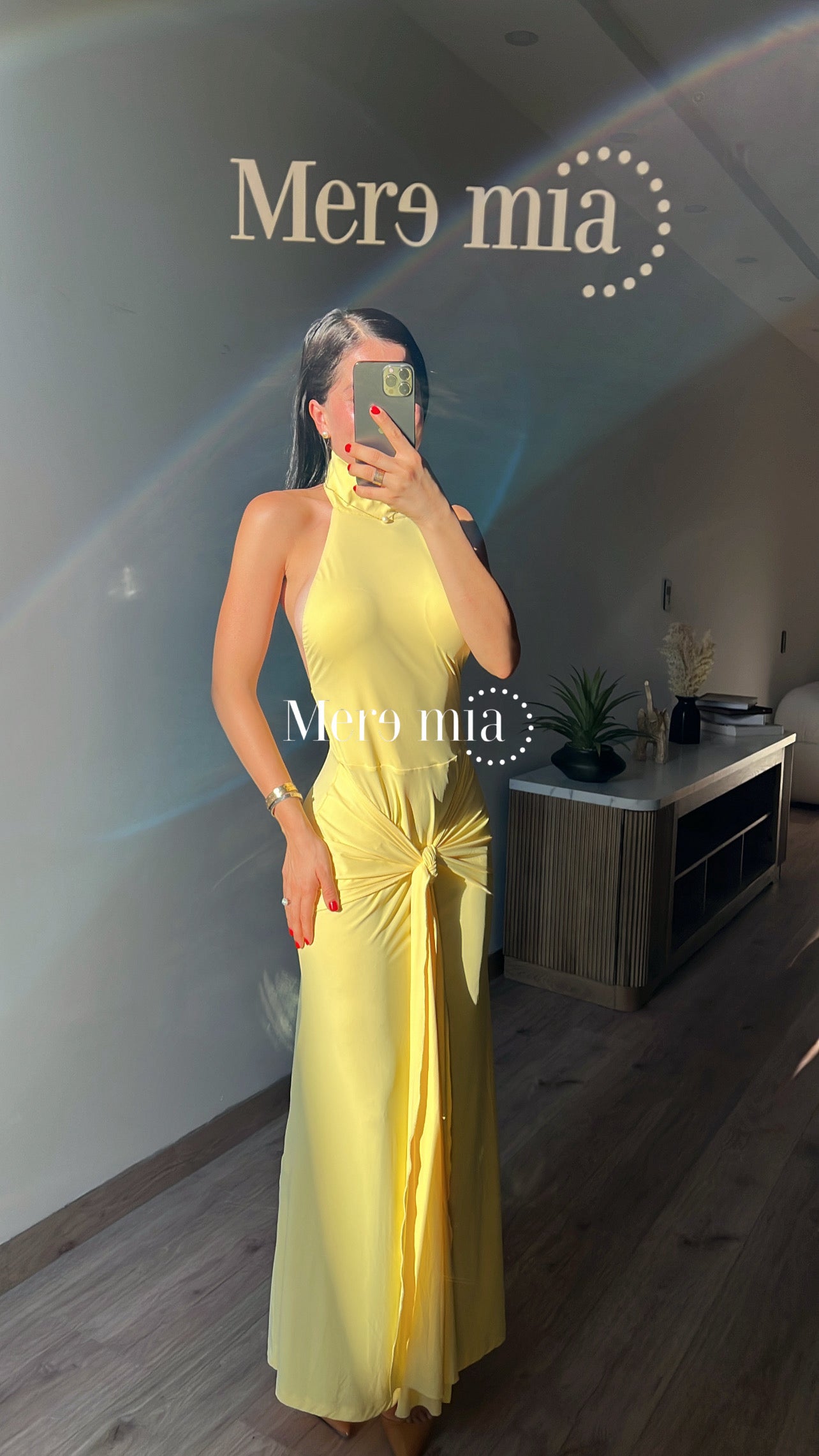 Vestido amarillo nudo espalda